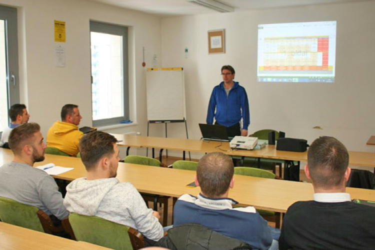 Labdarúgóedzők tanfolyama indult Dombóváron
