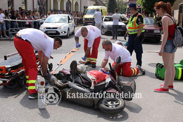 Baleset Dombóvár központjában