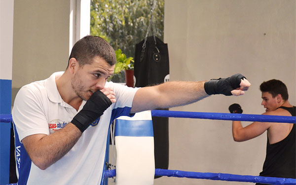 Bacskai Balázs olimpikon tartott rendhagyó bokszedzést Dombóváron
