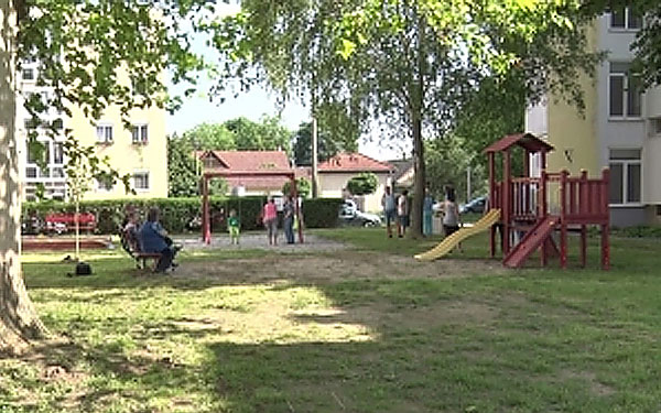 Biztonságossá teszik a köztéri játékokat