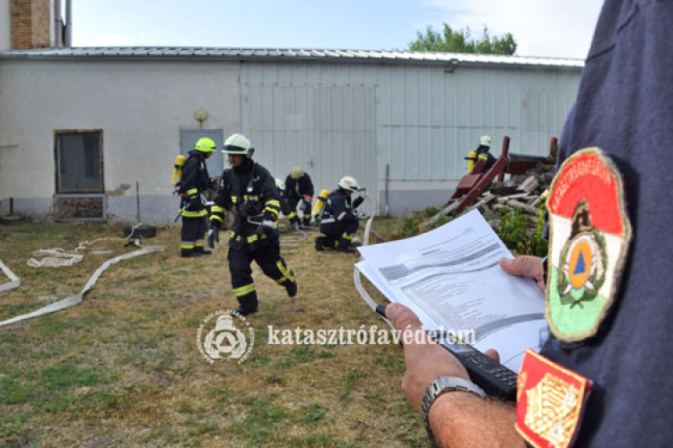  Sikeres minősítést követően élesben is bizonyították képzettségüket a kurdi önkéntes tűzoltók