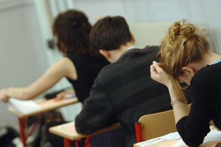 Írásbelikkel kezdődnek pénteken az érettségi vizsgák
