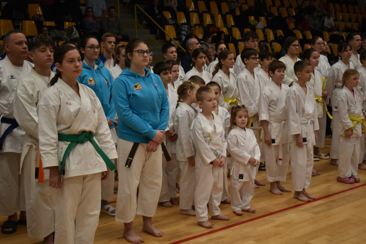 Kettős jubileumot ünnepeltek Dombóváron: 50 éves a helyi karate, 20 éves a Dombóvári Karatesuli