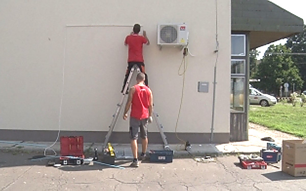Légkondicionálókat kaptak ajándékba a gyermekorvosi rendelők