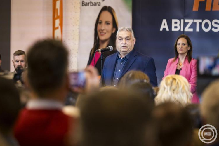 Veszprém megyében folytatta kampányát Orbán Viktor