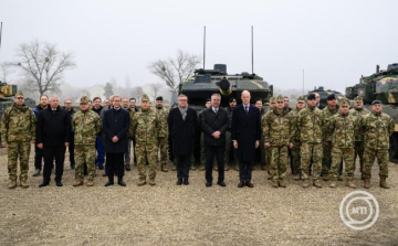 Szalay-Bobrovniczky Kristóf: teljessé vált a magyar harckocsiflotta