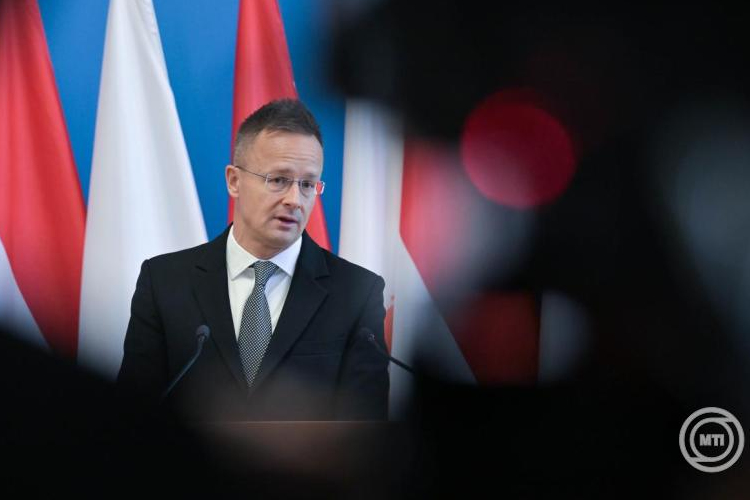 Szijjártó Péter: ma durva nap lesz Luxembourgban