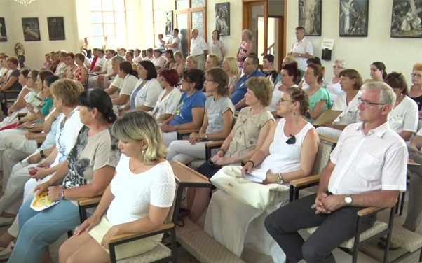 Odaadó munkájukért elismerés az orvosoknak és az ápolóknak