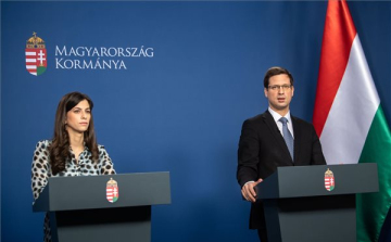 A kormány magán kezdte a takarékosságot