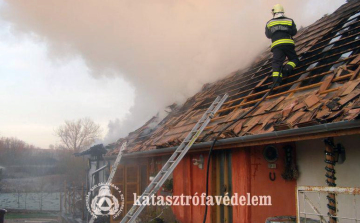 Kiégett egy családi ház Nakon