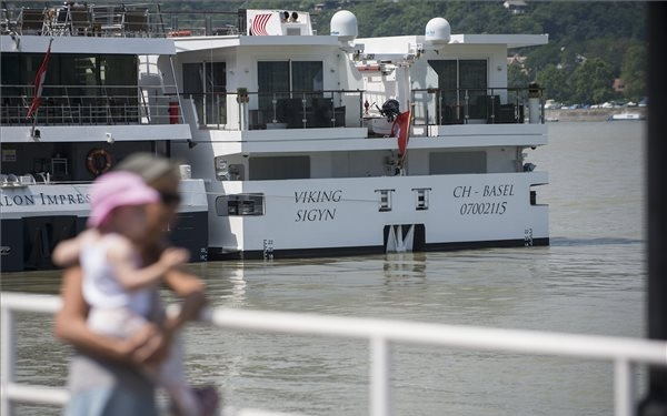 Újra őrizetbe vették a Viking Sigyn ukrán kapitányát