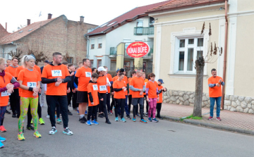 Közel ötszázan álltak rajthoz a dombóvári szilveszteri futáson