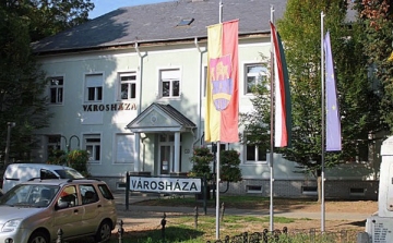 Újabb döntések születtek Dombóváron, felére csökkentek az önkormányzati üzlethelyiségek bérleti díjai