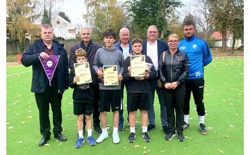 Buzánszky Jenő életpályája előtt tisztelegtek a dombóvári gimnáziumban